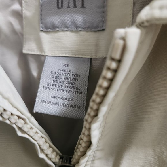 GAP Man Jacket With Zipper Closer, Size XL - Picture 5 of 6